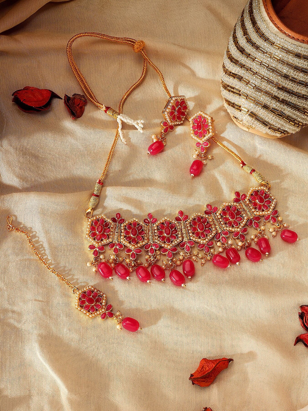 

AARSHVI Gold-Plated Stones-Studded & Beaded Jewellery Set