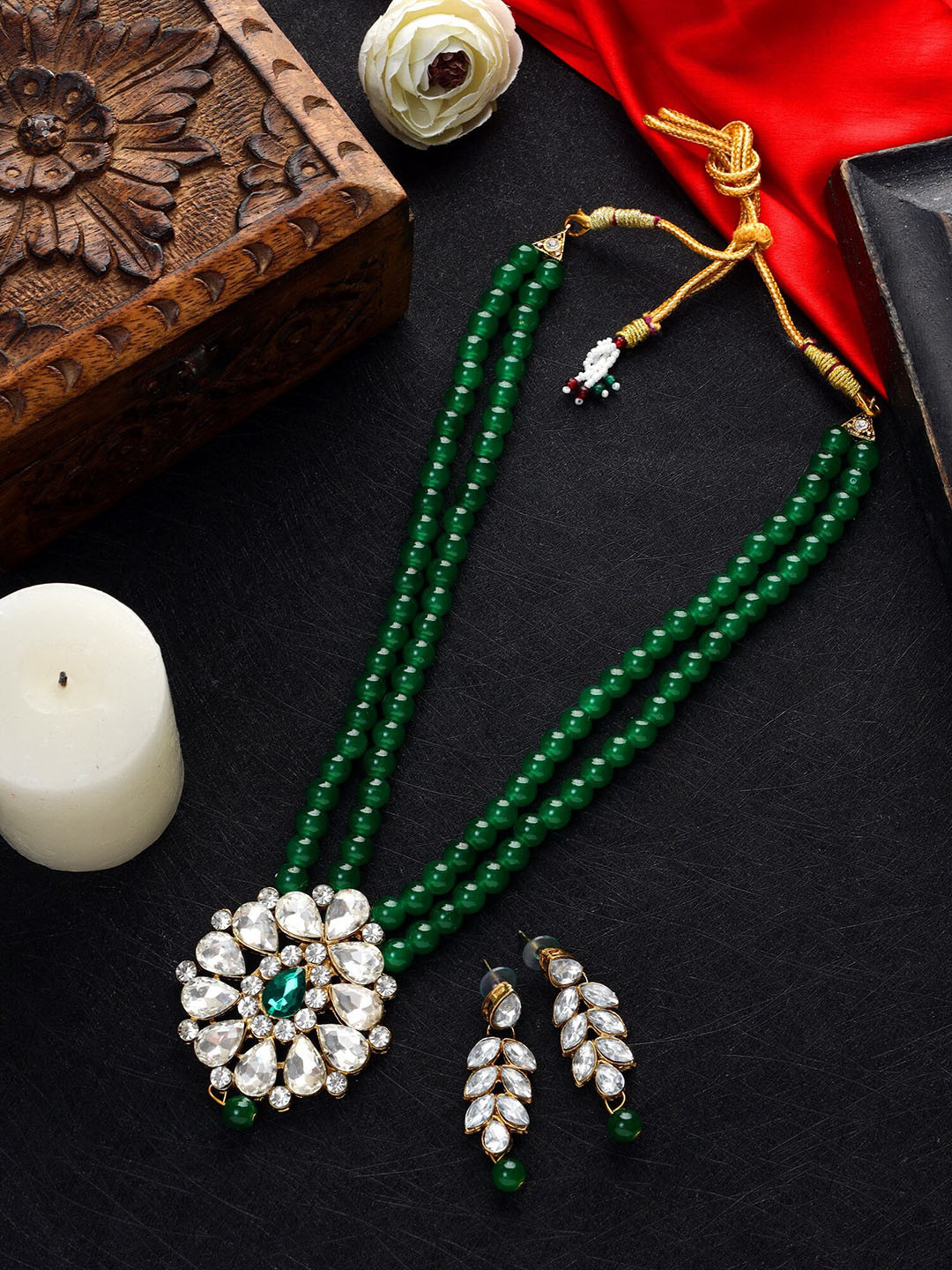 

AARSHVI Gold-Plated Kundan Stones Studded And Pearls Beaded Statement Jewellery Set