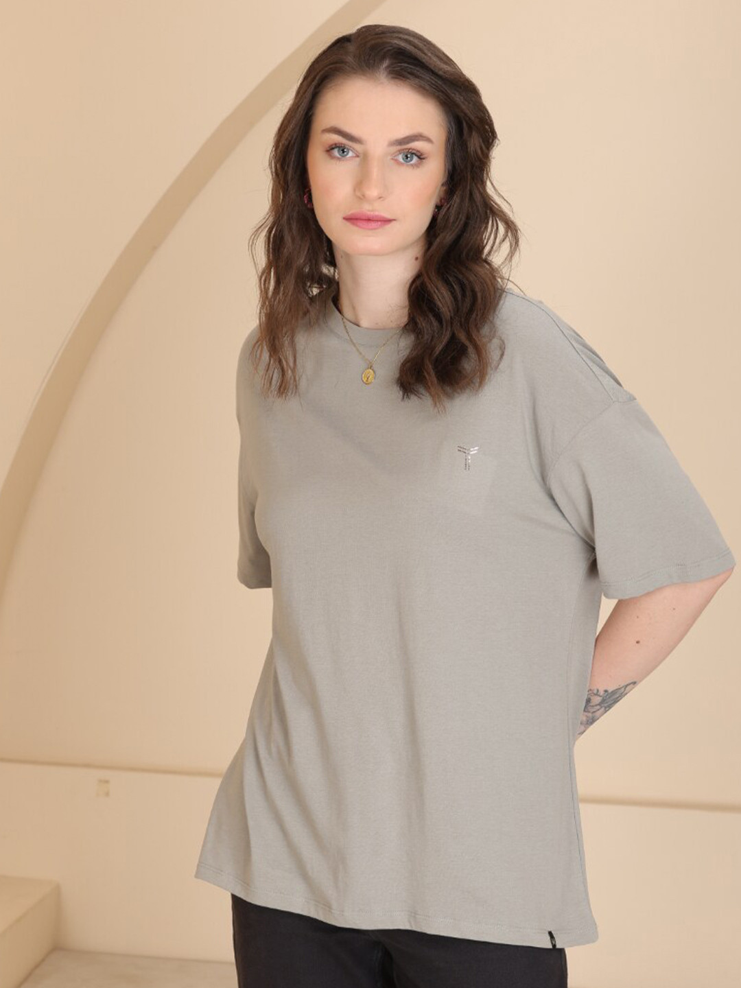 

TITTLI Milk Maid Round Neck Drop-Shoulder Sleeves Pure Cotton Oversized T-shirt, Grey
