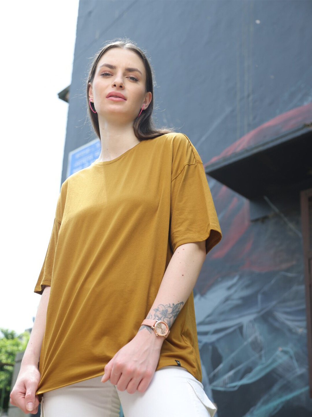 

TITTLI Milk Maid Round Neck Drop-Shoulder Sleeves Pure Cotton Oversized T-shirt, Brown