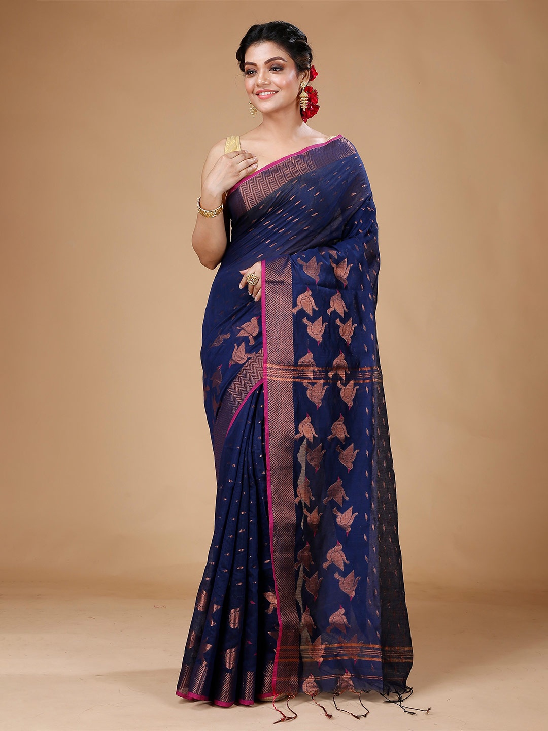 

SLAGHA Ethnic Motifs Woven Design Zari Silk Cotton Taant Saree, Navy blue