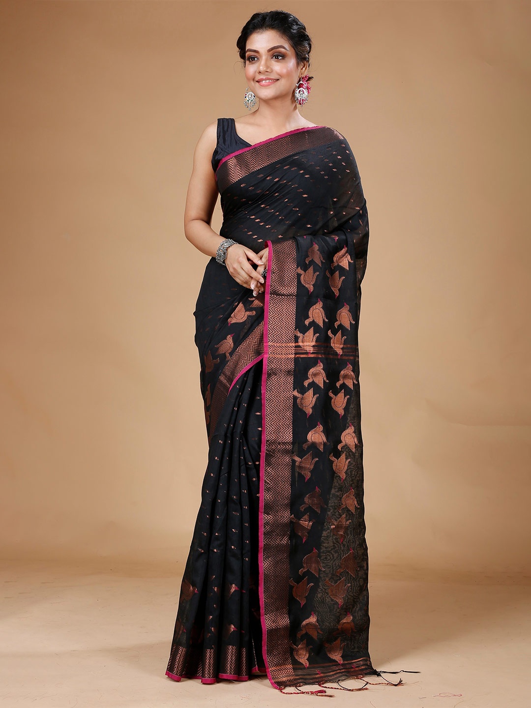 

SLAGHA Ethnic Motifs Woven Design Zari Silk Cotton Taant Saree, Black