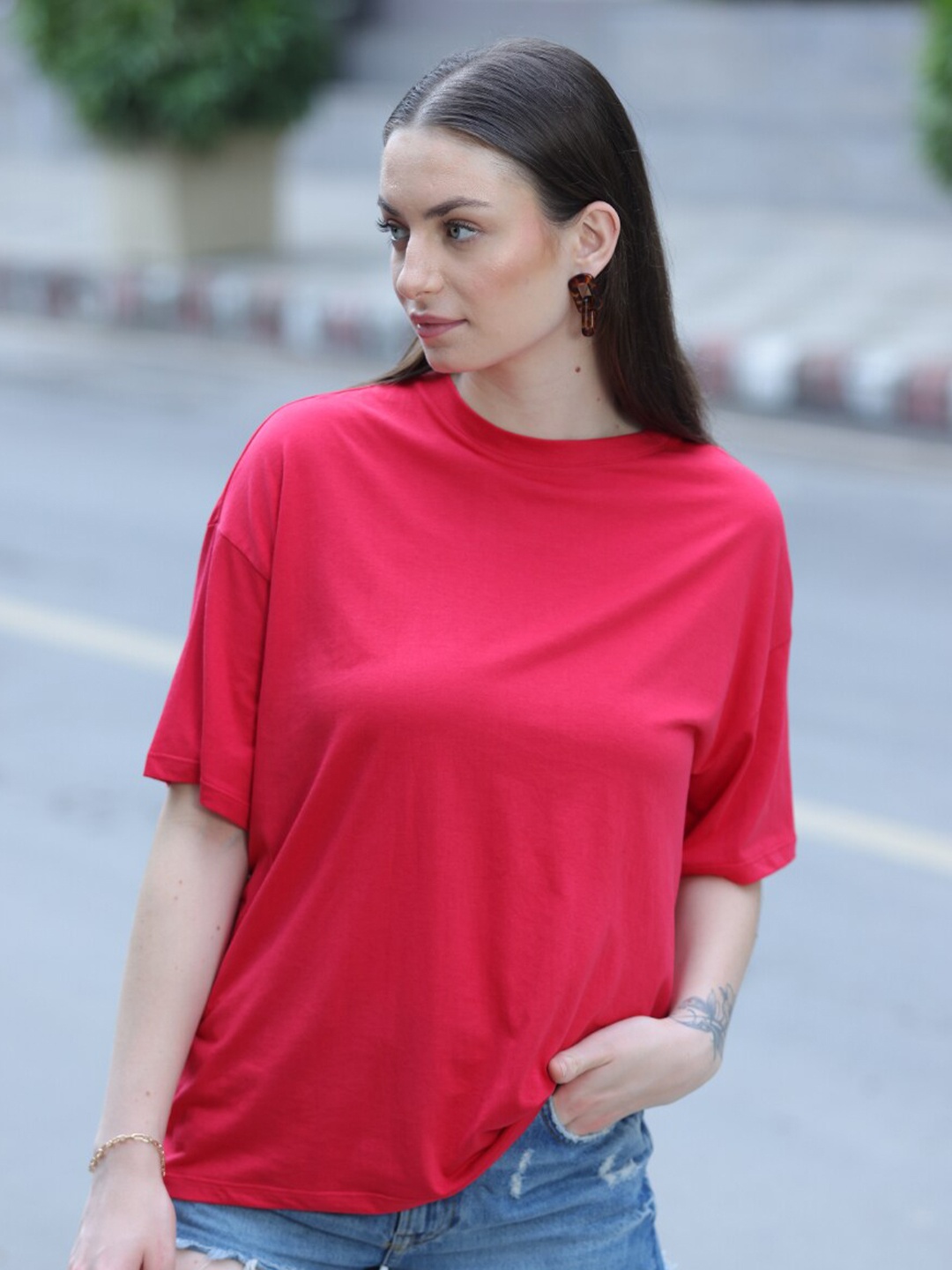 

TITTLI Round Neck Pure Cotton Oversized T-shirt, Red