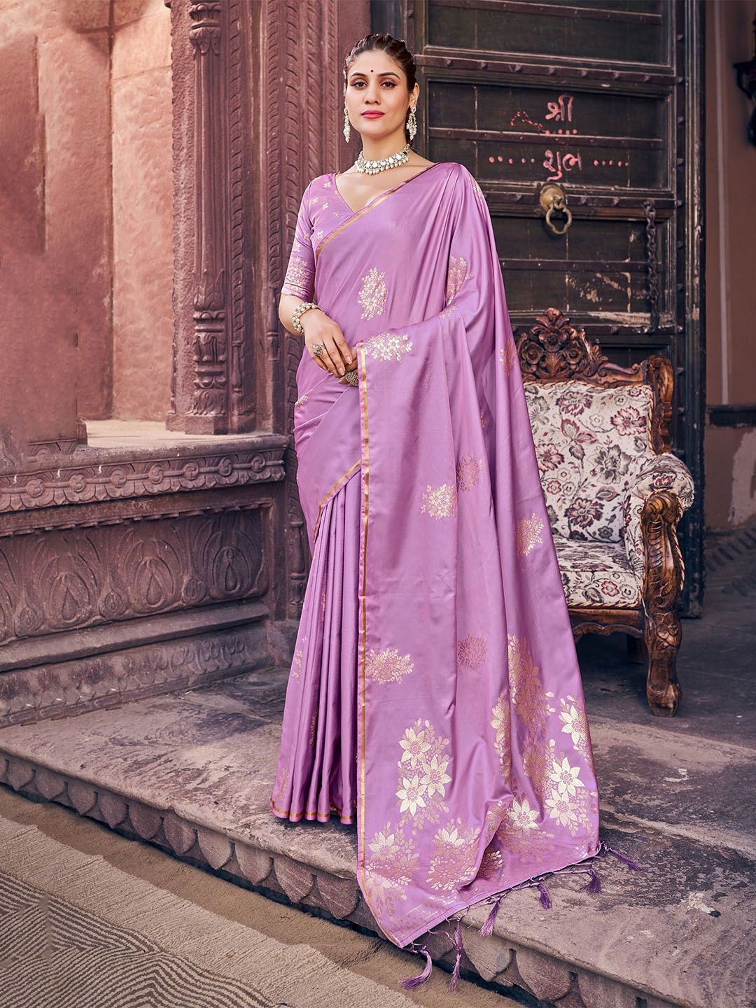 

koram design Floral Woven Design Zari Satin Banarasi Saree, Lavender