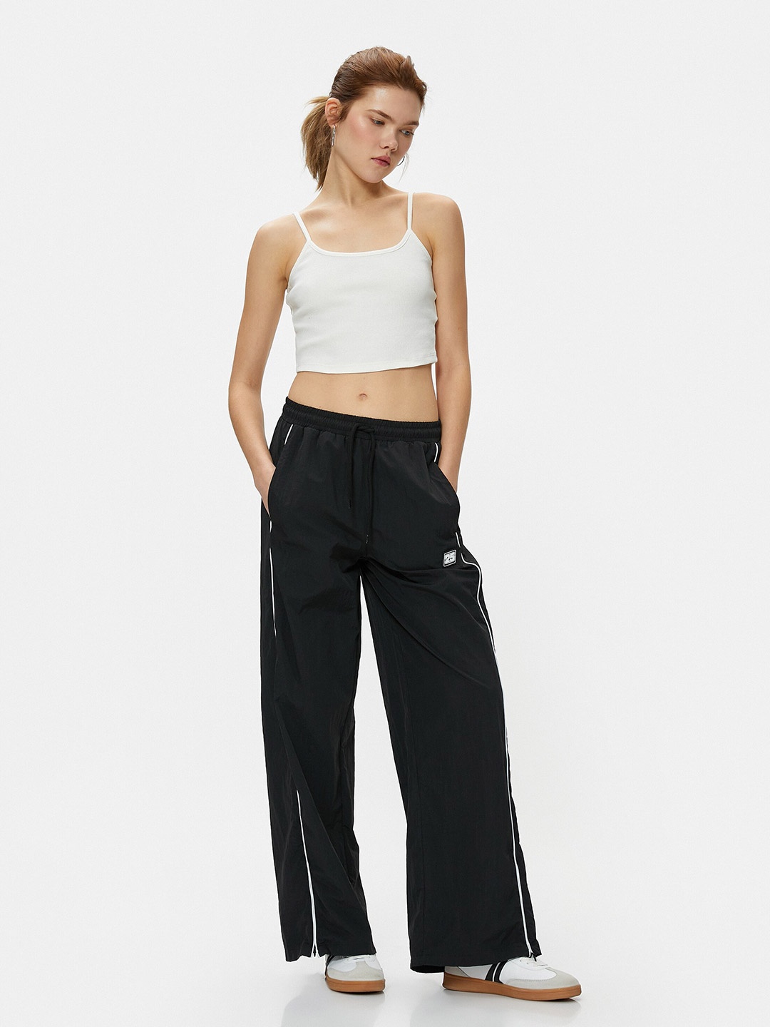 

Koton Shoulder Strap Cotton Crop Top, Beige