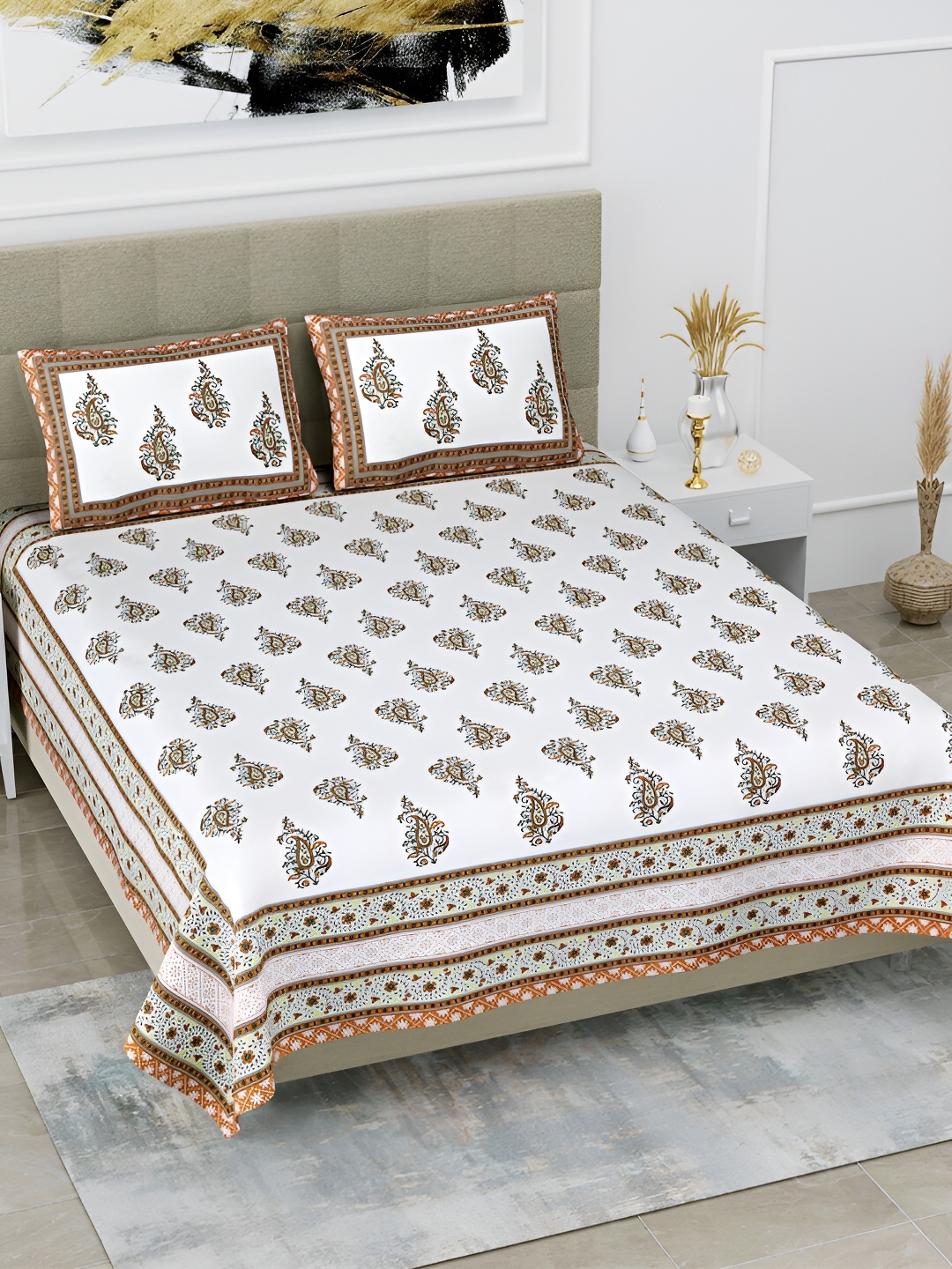 

POORAK Green & White Floral 144 TC Pure Cotton King Bedsheet With 2 Pillow Covers