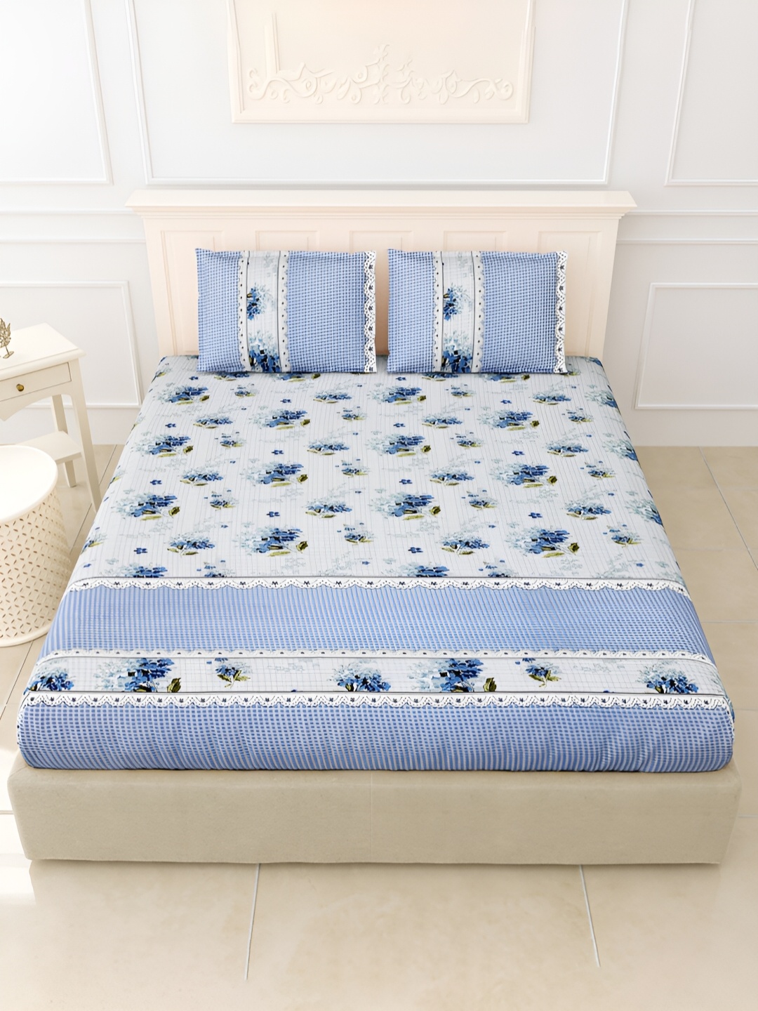 

POORAK Blue & Grey Floral Printed 144 TC Pure Cotton King Bedsheet With 2 Pillow Covers