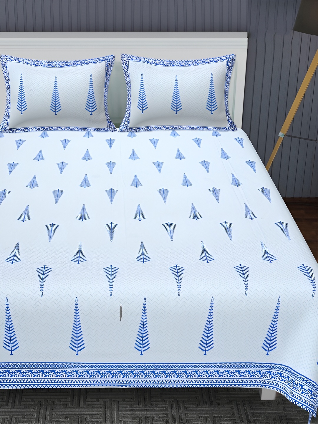 

POORAK Blue & White Ethnic Motifs 144 TC Pure Cotton King Bedsheet With 2 Pillow Covers