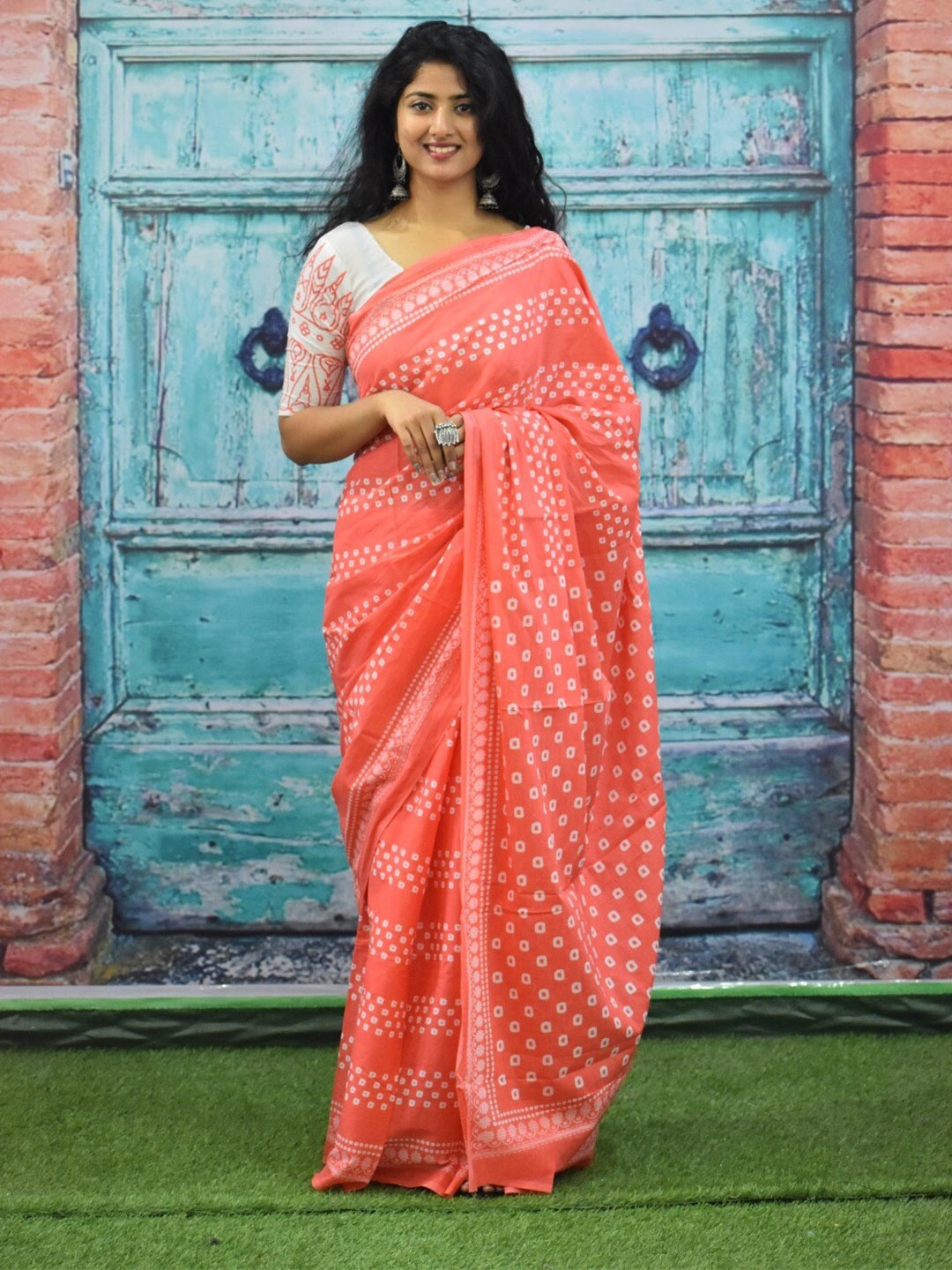 

JALTHER Geometric Printed Pure Cotton Block Print Saree, Peach