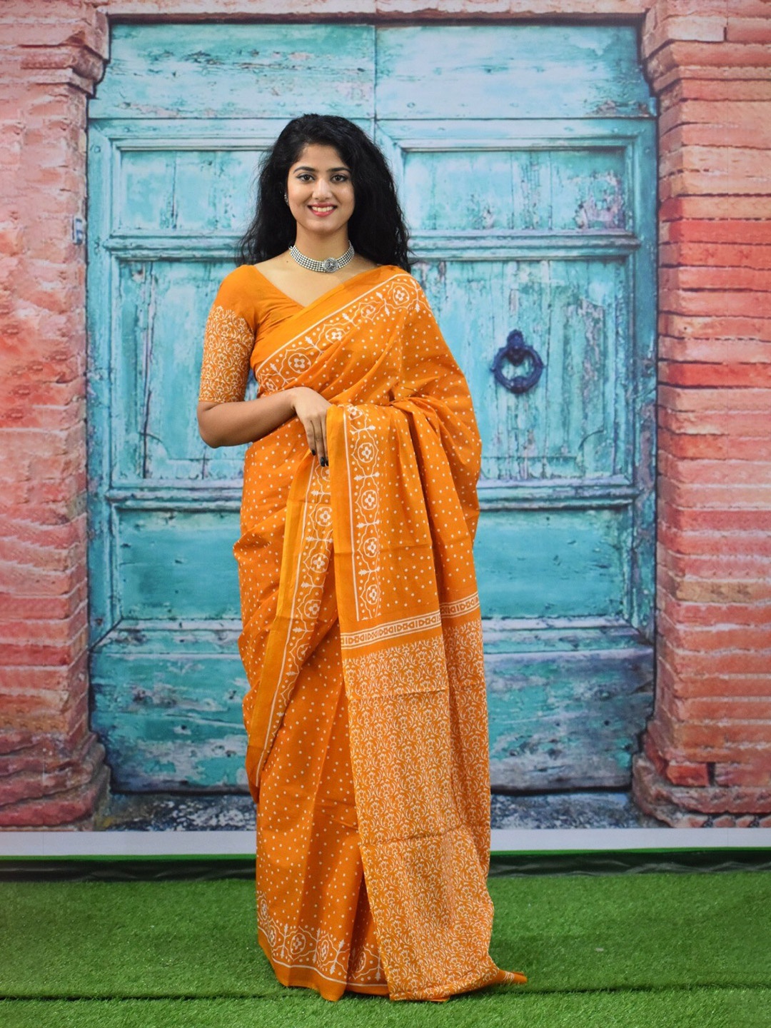 

JALTHER Geometric Printed Pure Cotton Saree, Yellow