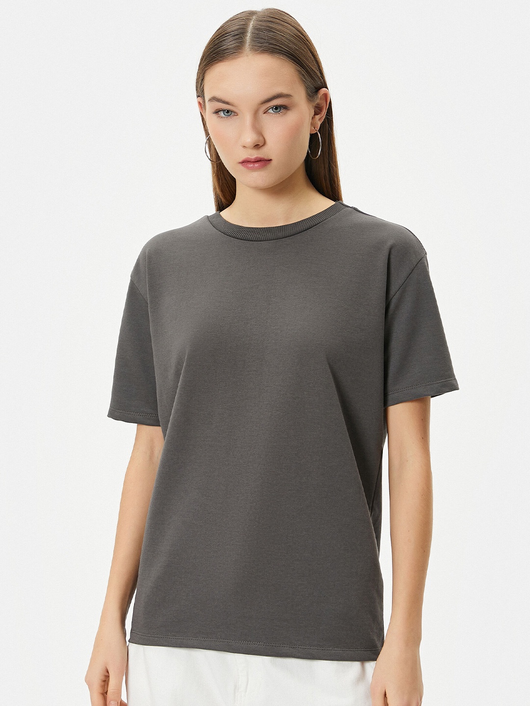 

Koton Solid Drop Shoulder Sleeves T-shirt, Grey