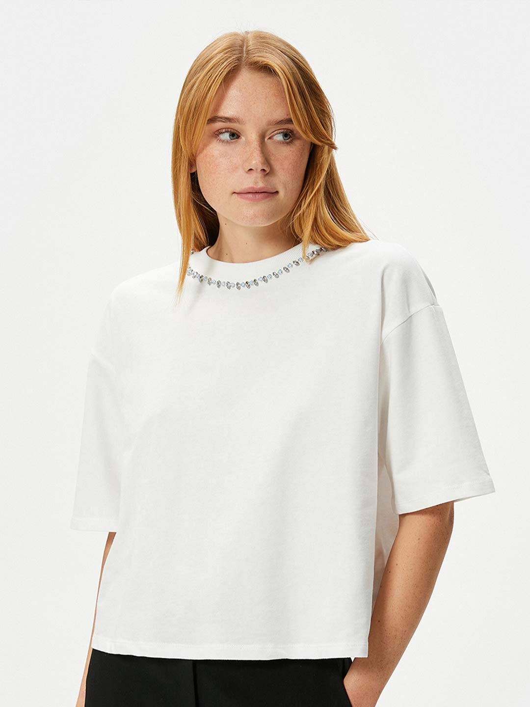 

Koton Embellished Detail Drop-Shoulder Sleeves Pure Cotton Casual T-shirt, Off white