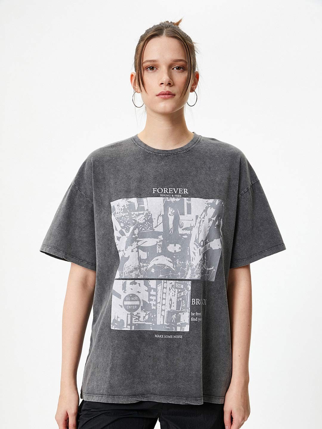 

Koton Graphic Printed Drop-Shoulder Sleeves Oversized Pure Cotton T-shirt, Grey