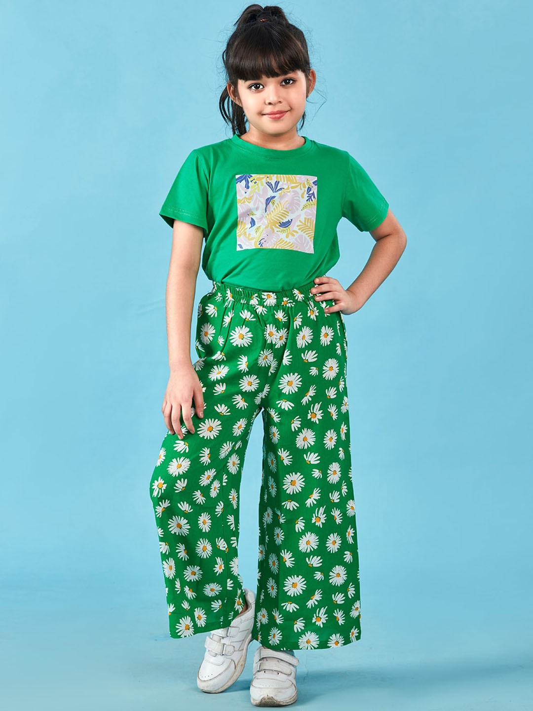 

Lil Peacock Girls Floral Printed Loose Fit Low-Rise Parallel Trousers, Green