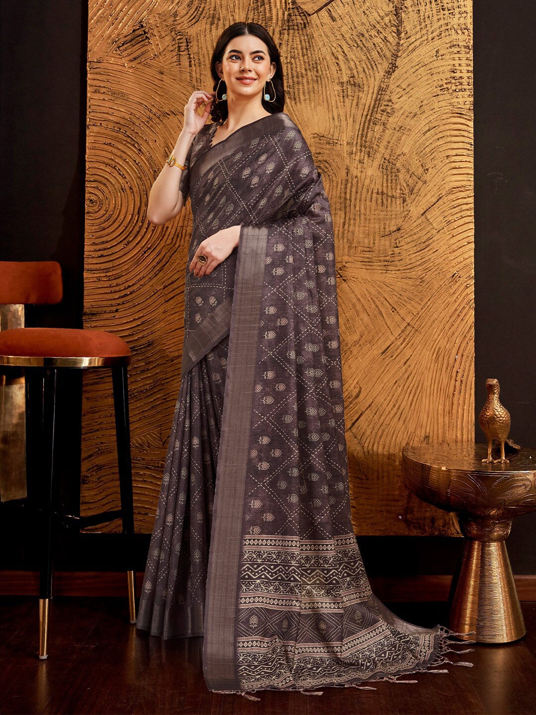 

Ishin Floral Printed Zari Saree, Grey