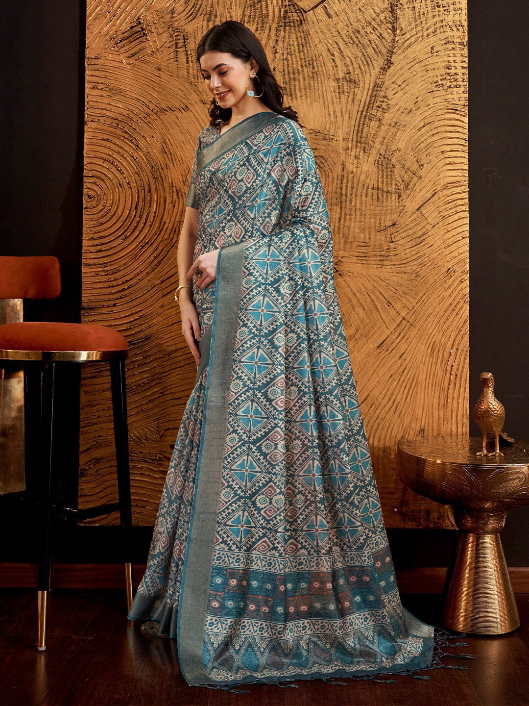 

Ishin Geometric Printed Zari Saree, Blue