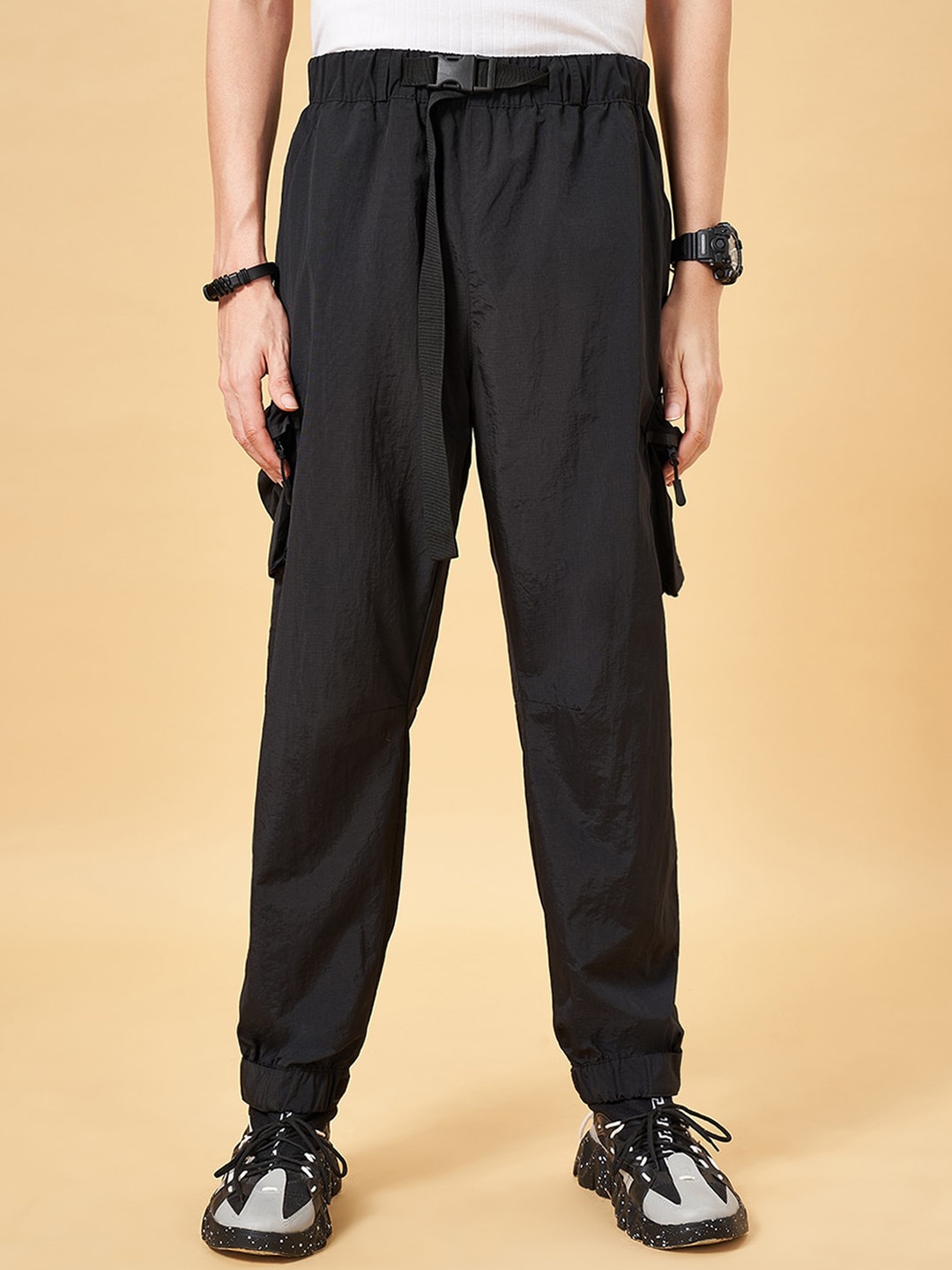 

Street 808 by Pantaloons Men Mid Rise Side Pockets Joggers, Black