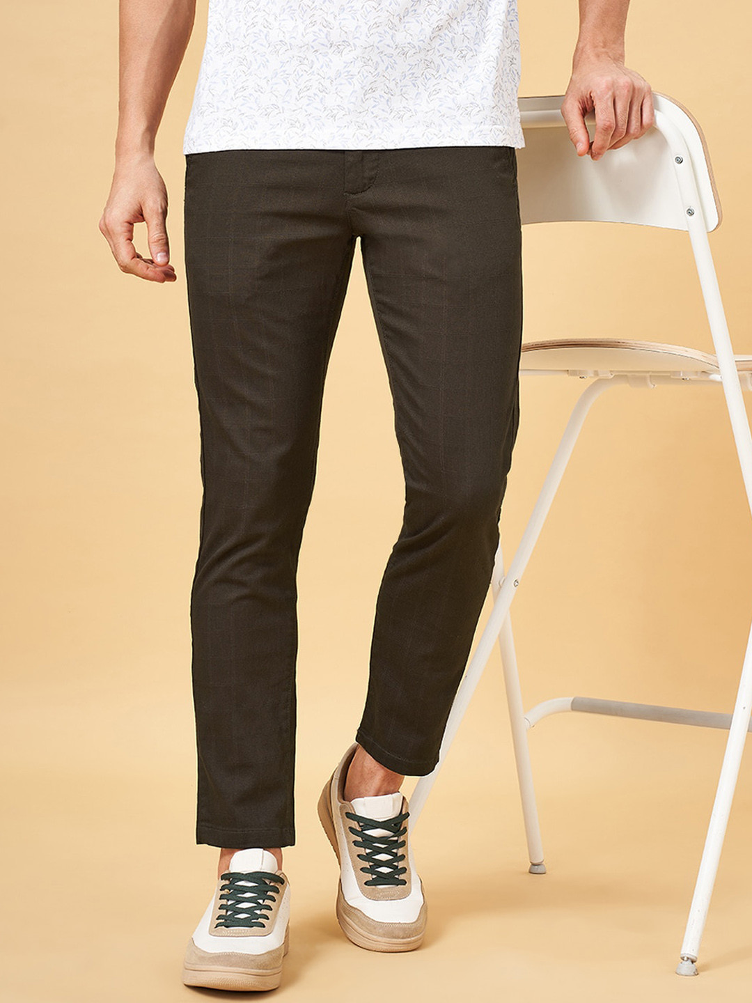 

BYFORD by Pantaloons Men Slim Fit Trousers, Olive