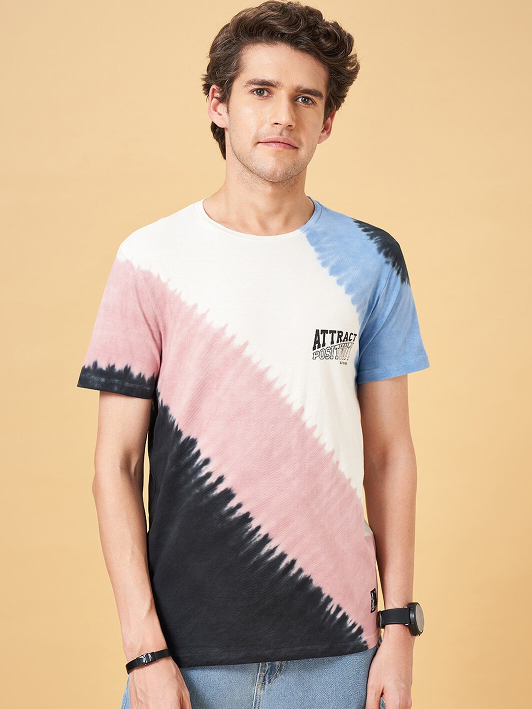 

People Off White Colourblocked Cotton Slim Fit T-shirt