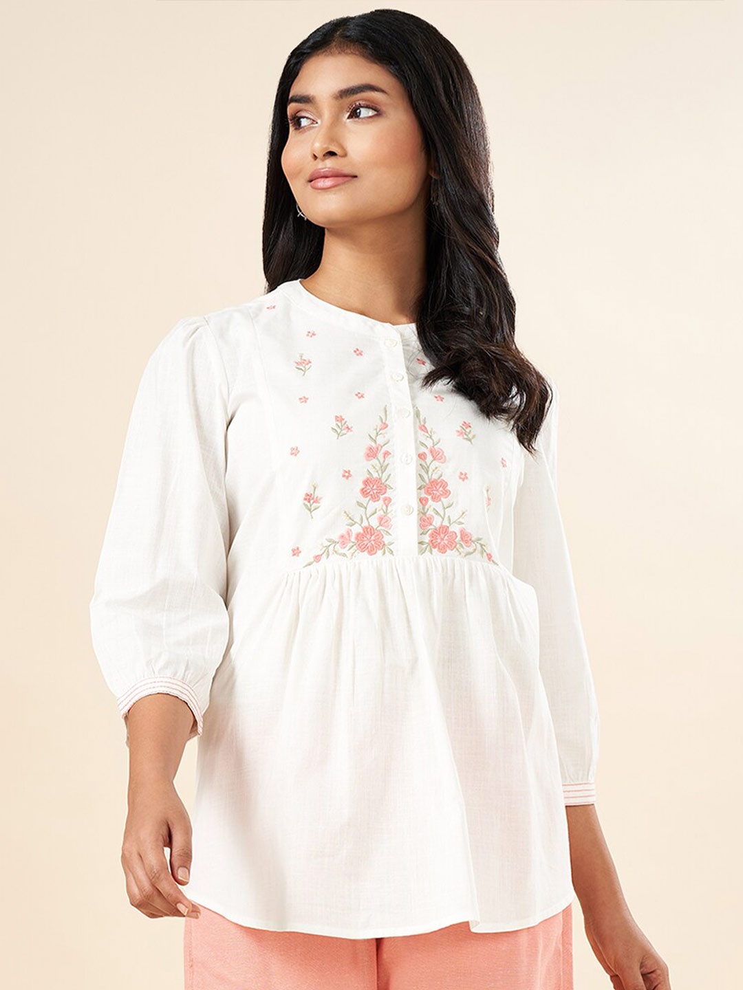 

AKKRITI BY PANTALOONS Floral Embroidered Mandarin Collar Pure Cotton Tunic, Off white