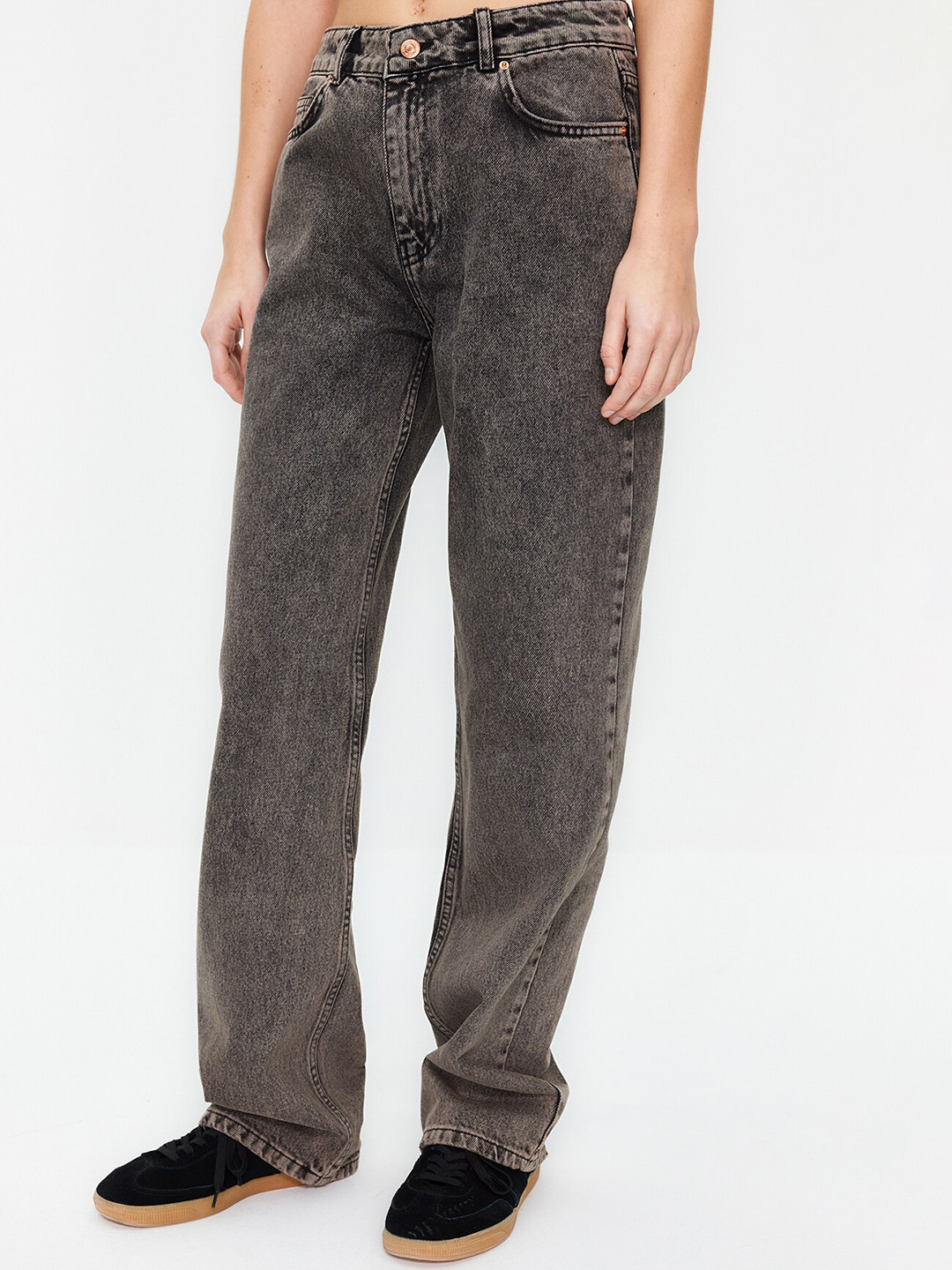 

Trendyol Women Mid Rise Pure Cotton Jeans, Grey
