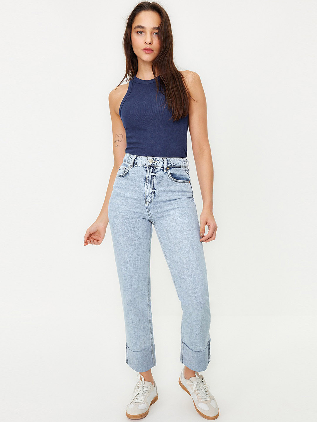 

Trendyol Women Clean Look Pure Cotton Jeans, Blue