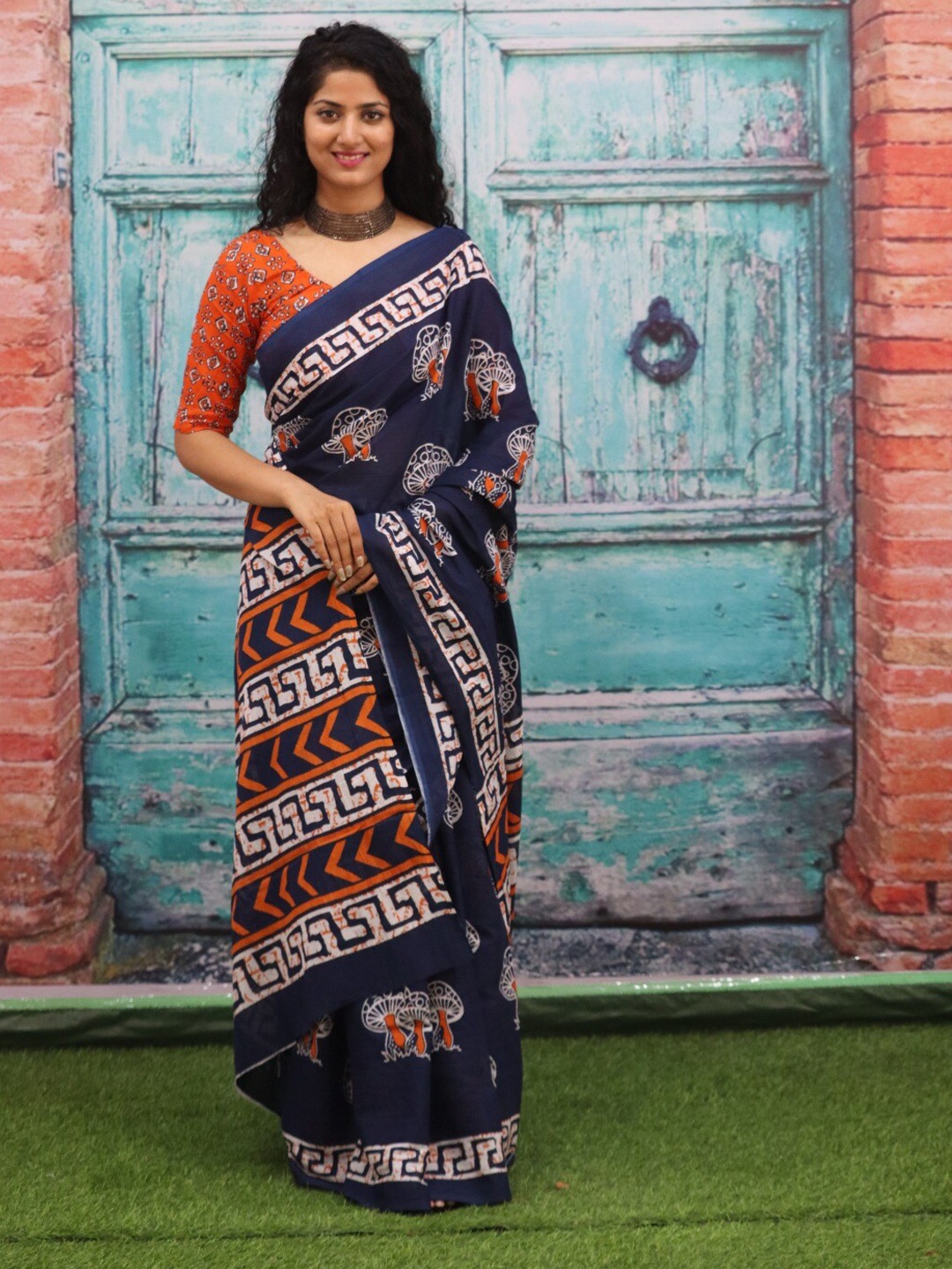 

KIAARON Ethnic Motifs Printed Pure Cotton Block Print Saree, Blue