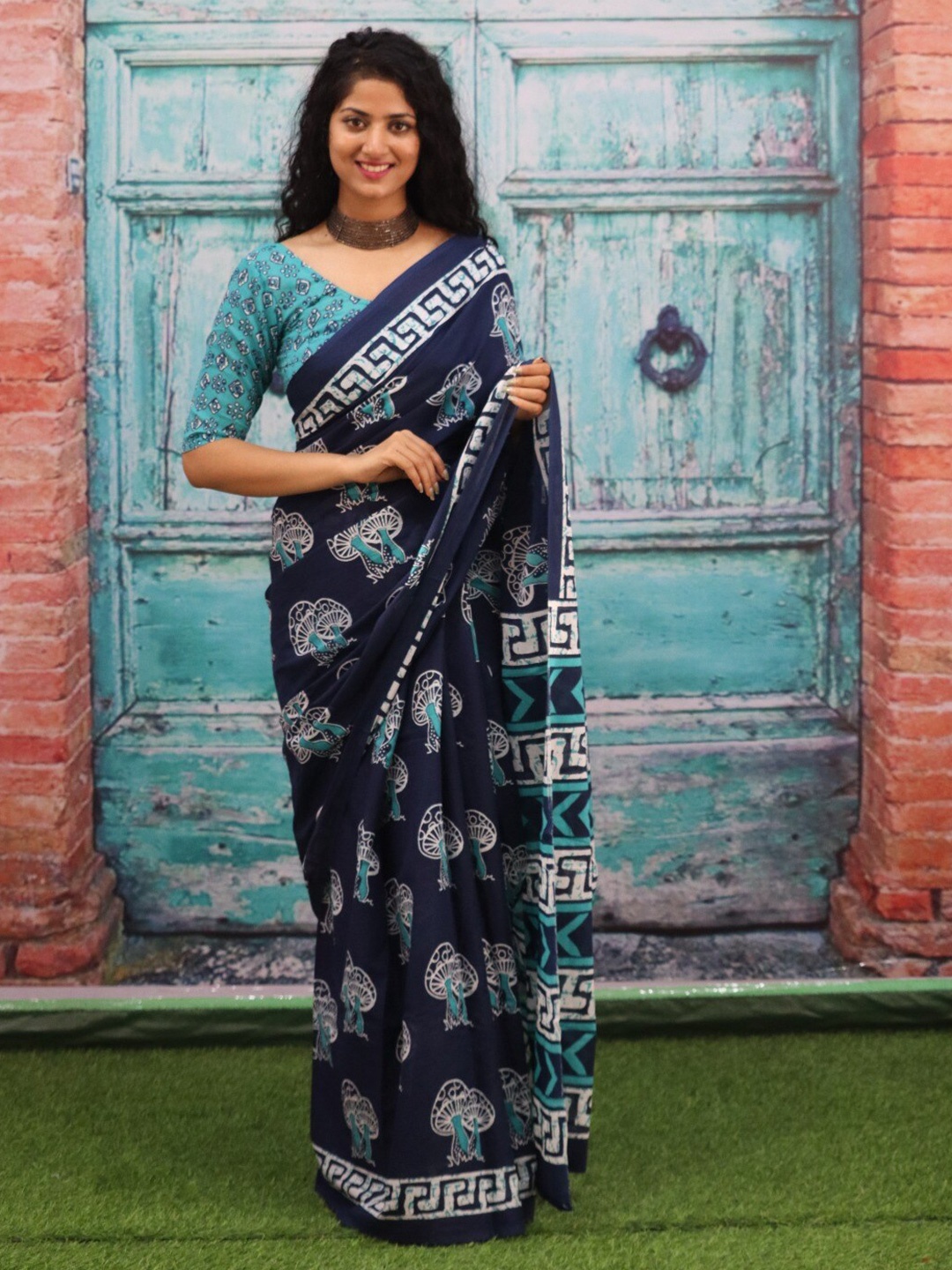 

KIAARON Ethnic Motifs Printed Pure Cotton Block Print Saree, Blue