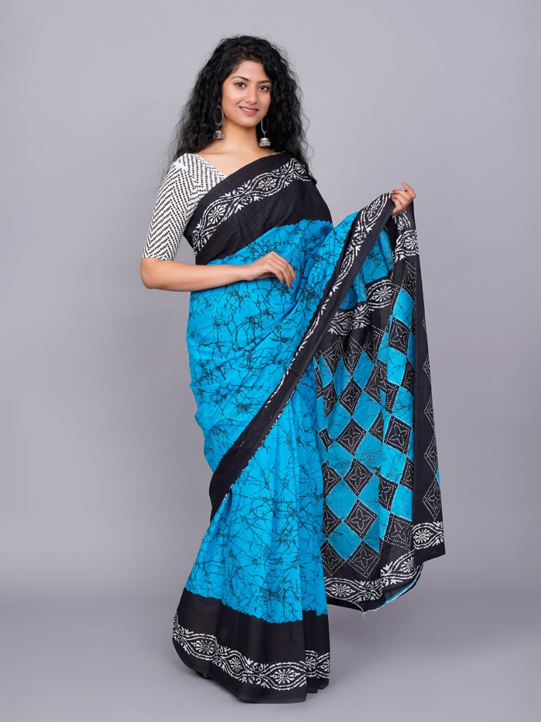 

KIAARON Ethnic Motifs Printed Pure Cotton Block Print Saree, Blue