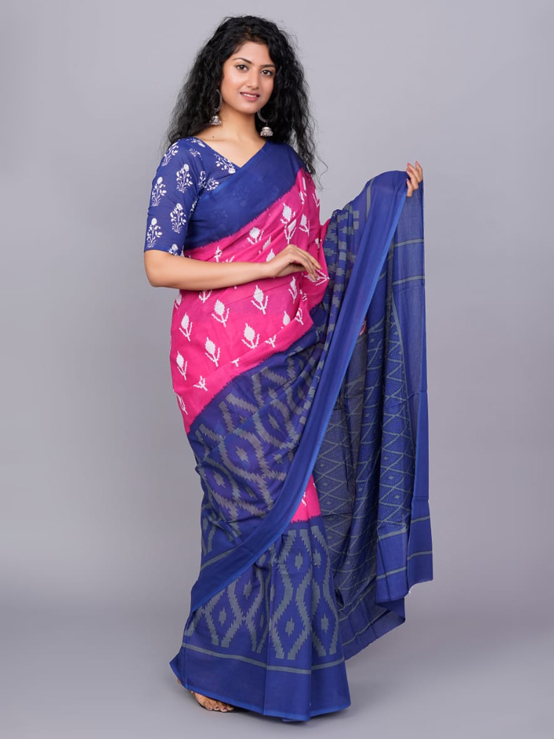 

KIAARON Floral Printed Pure Cotton Block Print Saree, Pink