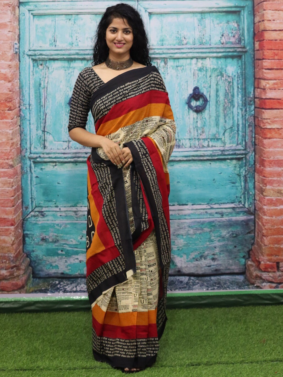 

KIAARON Ethnic Motifs Printed Pure Cotton Block Print Saree, Cream