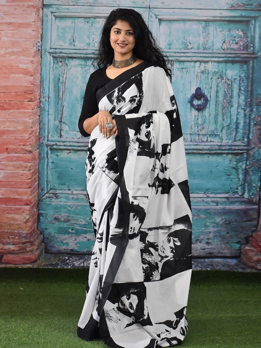 

KIAARON Graphic Printed Pure Cotton Block Print Saree, White