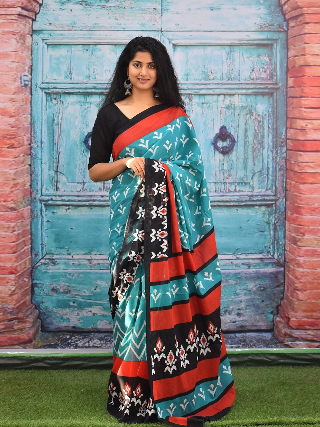 

KIAARON Floral Printed Pure Cotton Block Print Saree, Green