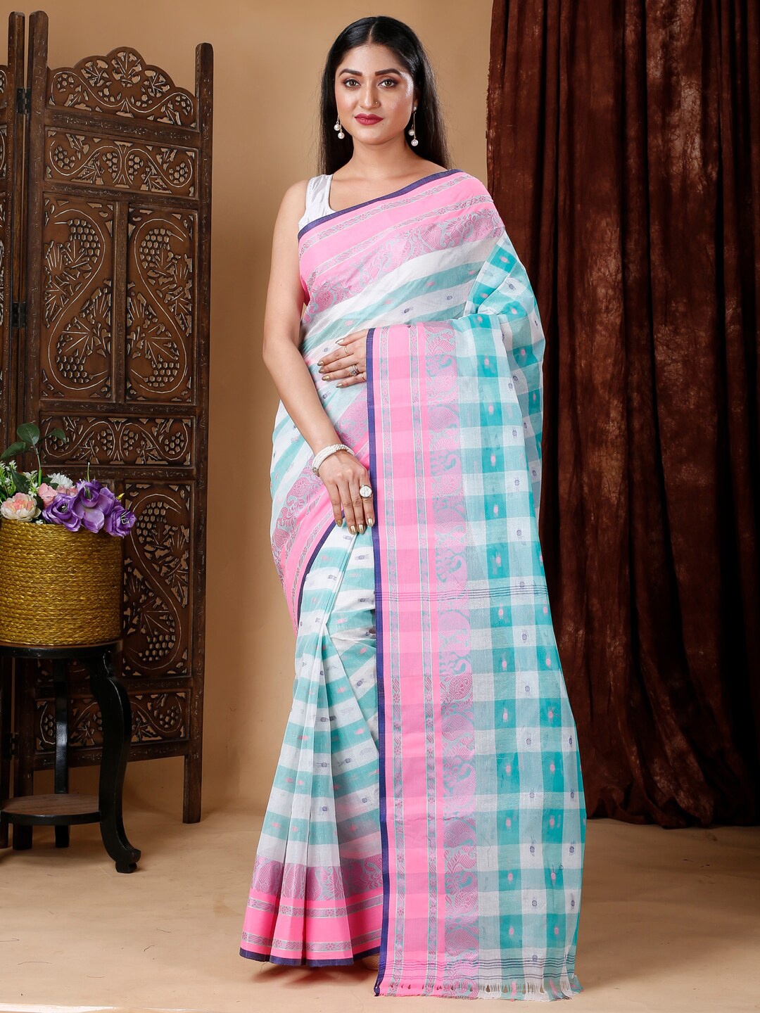 

Ruuprekha Checked Pure Cotton Taant Saree, Blue