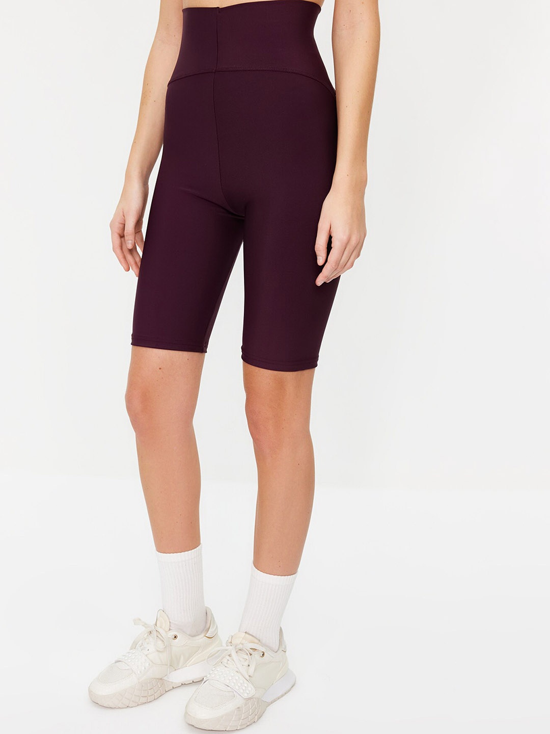 

Trendyol Women Skinny Fit Cycling Sports Shorts, Burgundy