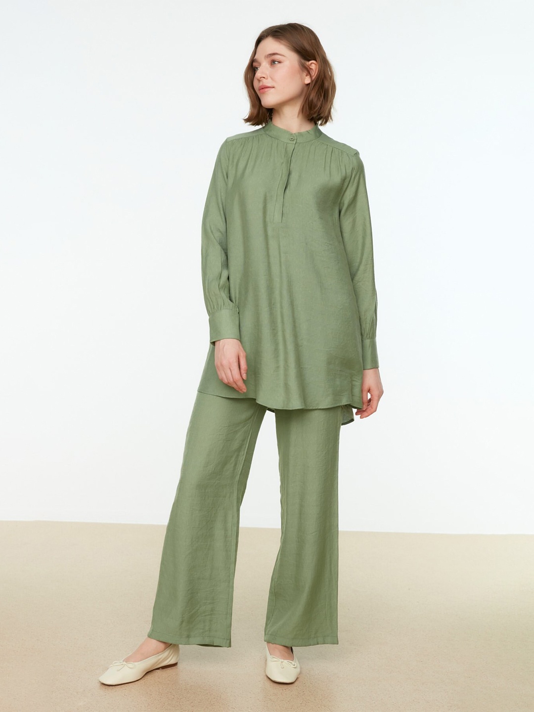 

Trendyol Band Collar Long Sleeves Tunic, Green