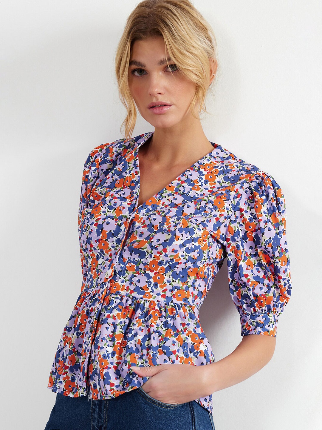 

Trendyol Floral Printed Pleated A-Line Top, White