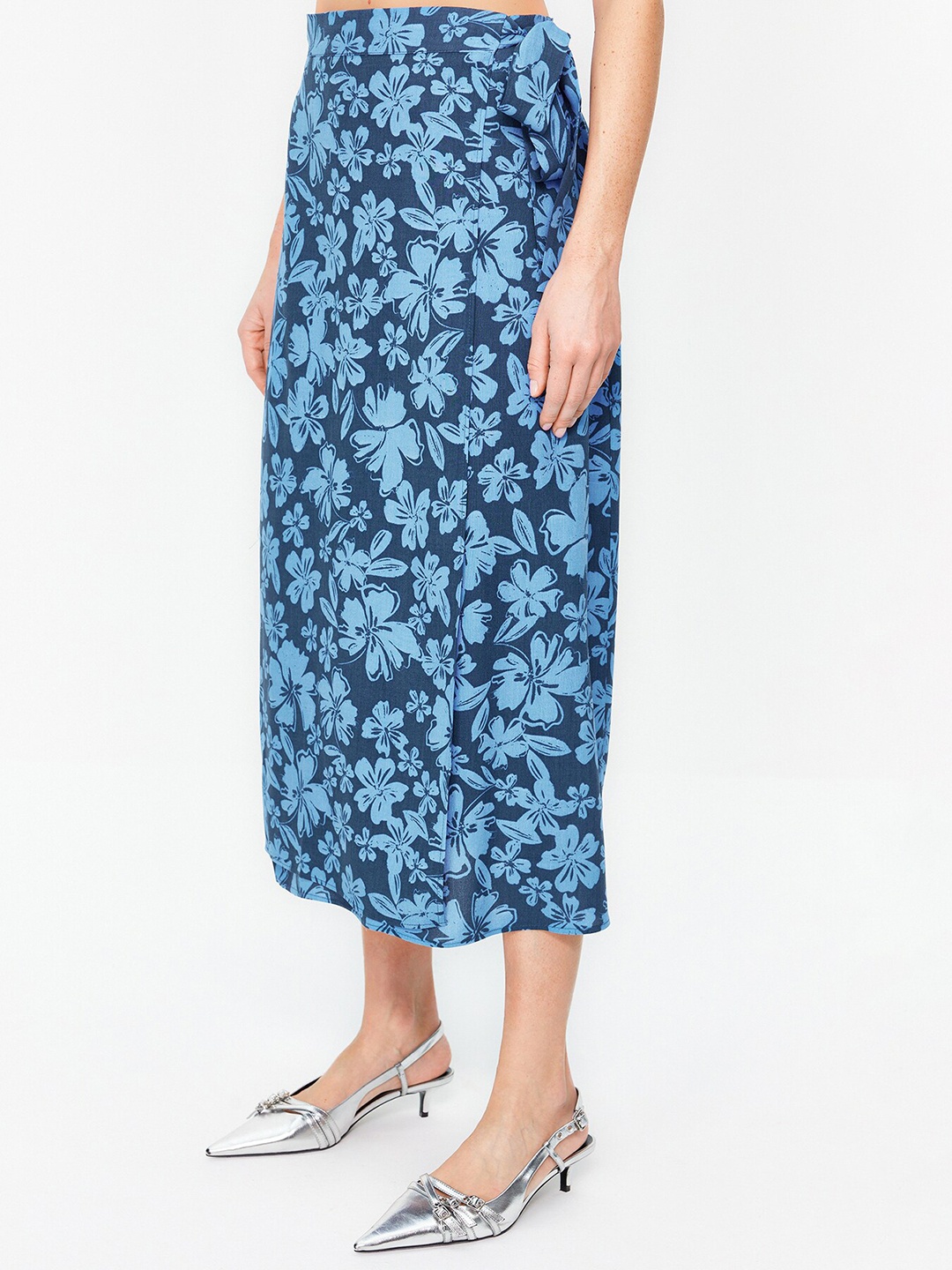 

Trendyol Floral Printed Tie-up Detail Midi Wrap Skirt, Blue