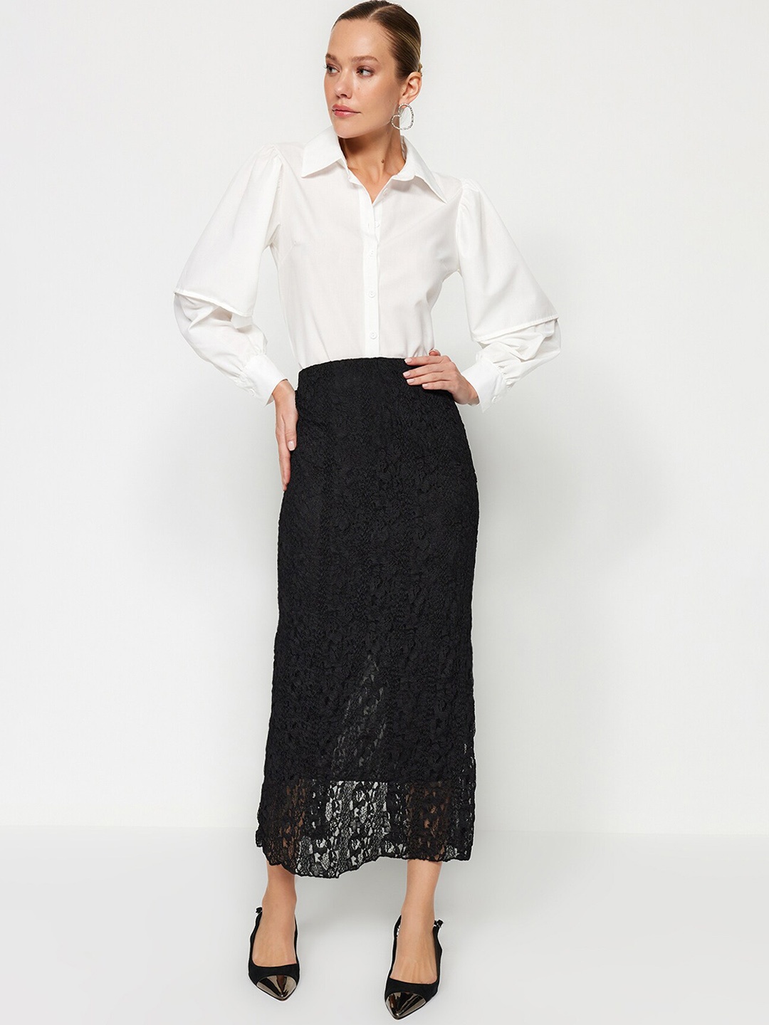 

Trendyol Self Design Pencil Midi Skirt, Black
