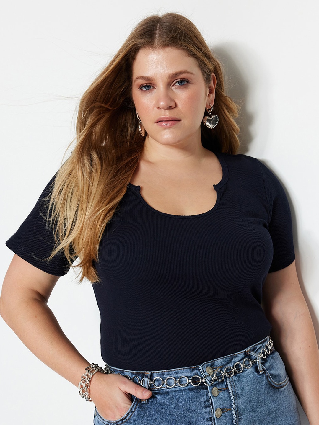 

Trendyol Plus Size Ribbed Scoop Neck Short Sleeves Fitted Top, Navy blue