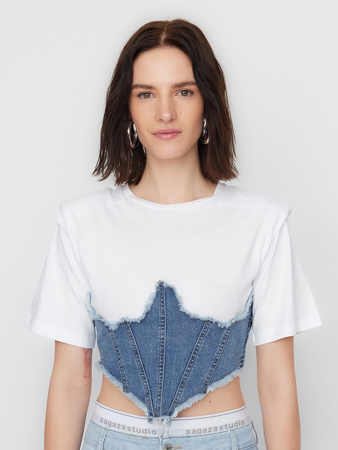 

Trendyol Round Neck Crop Top, White