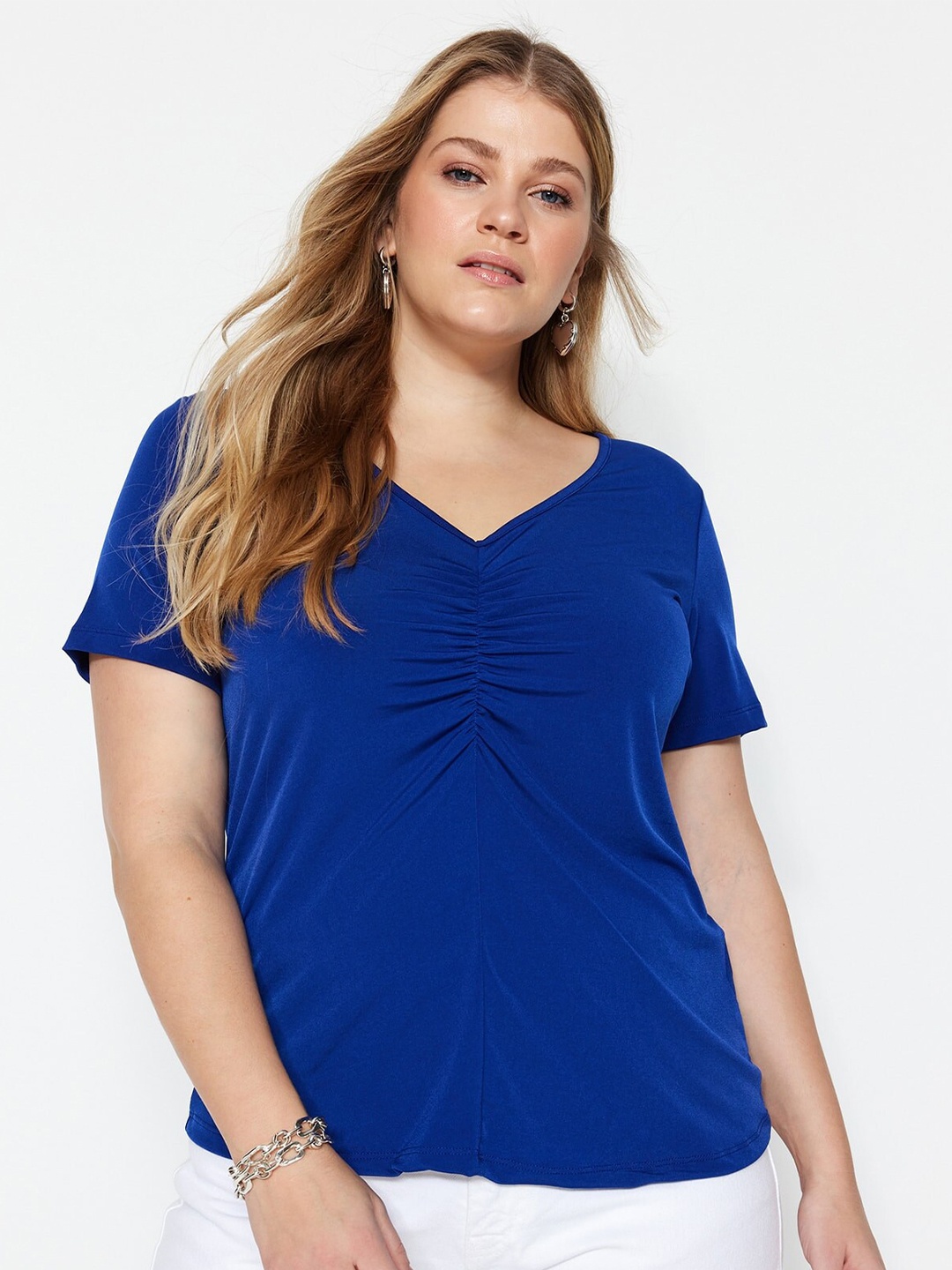 

Trendyol Plus Size V-Neck Top, Blue