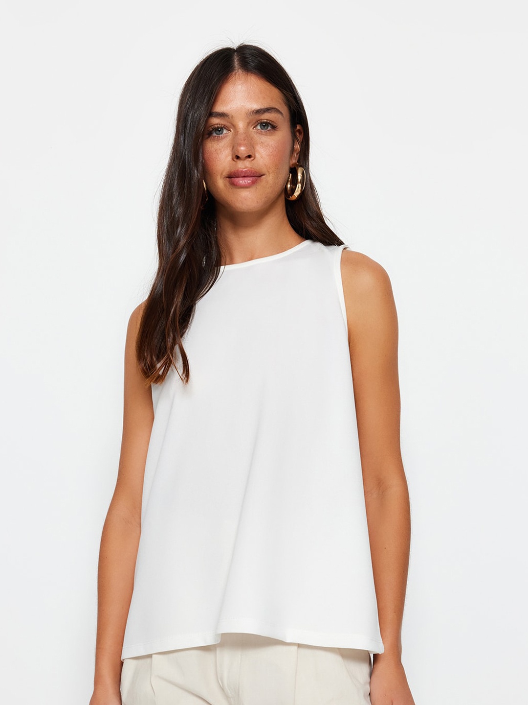 

Trendyol Round Neck Sleeveless Top, White