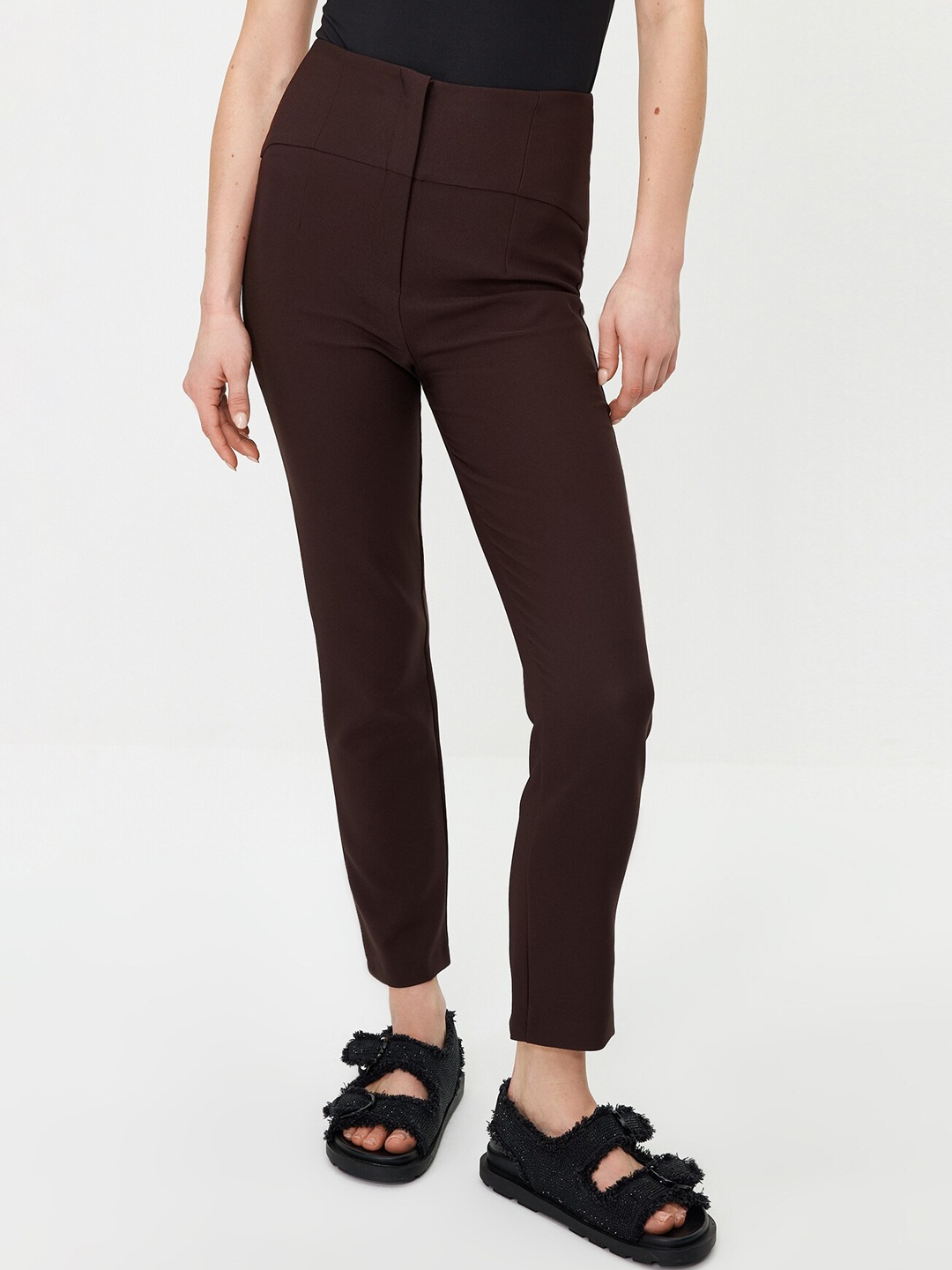 

Trendyol Women Mid-Rise Trousers, Brown