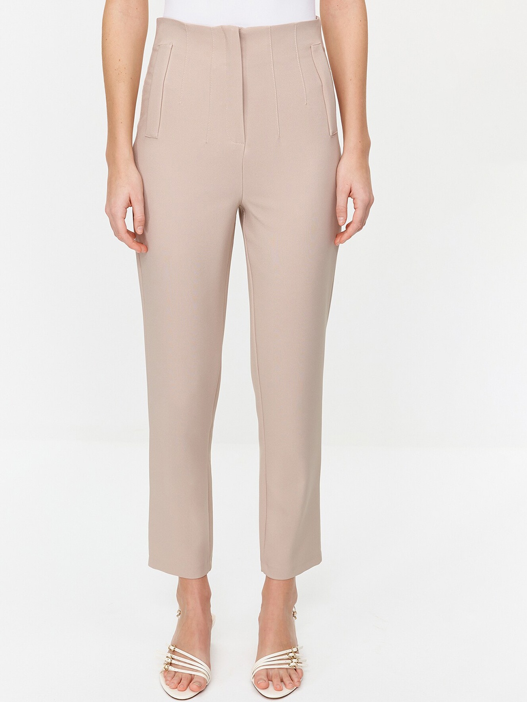 

Trendyol Women Mid-Rise Cropped Trousers, Beige