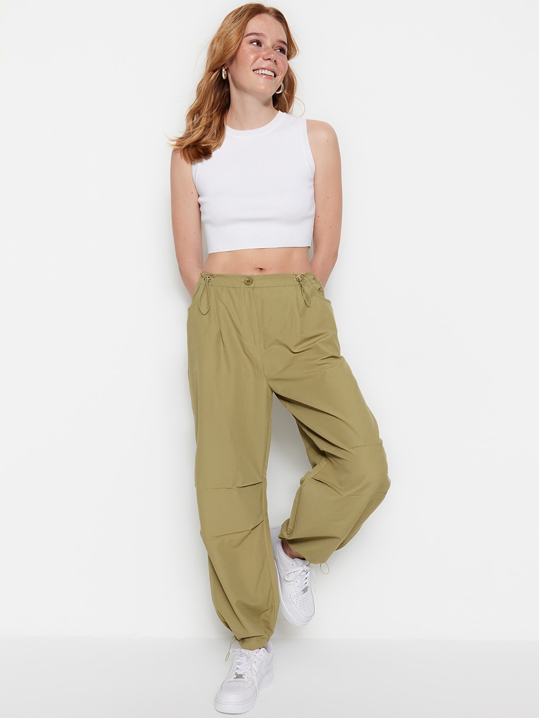 

Trendyol Women Mid-Rise Joggers Trousers, Olive