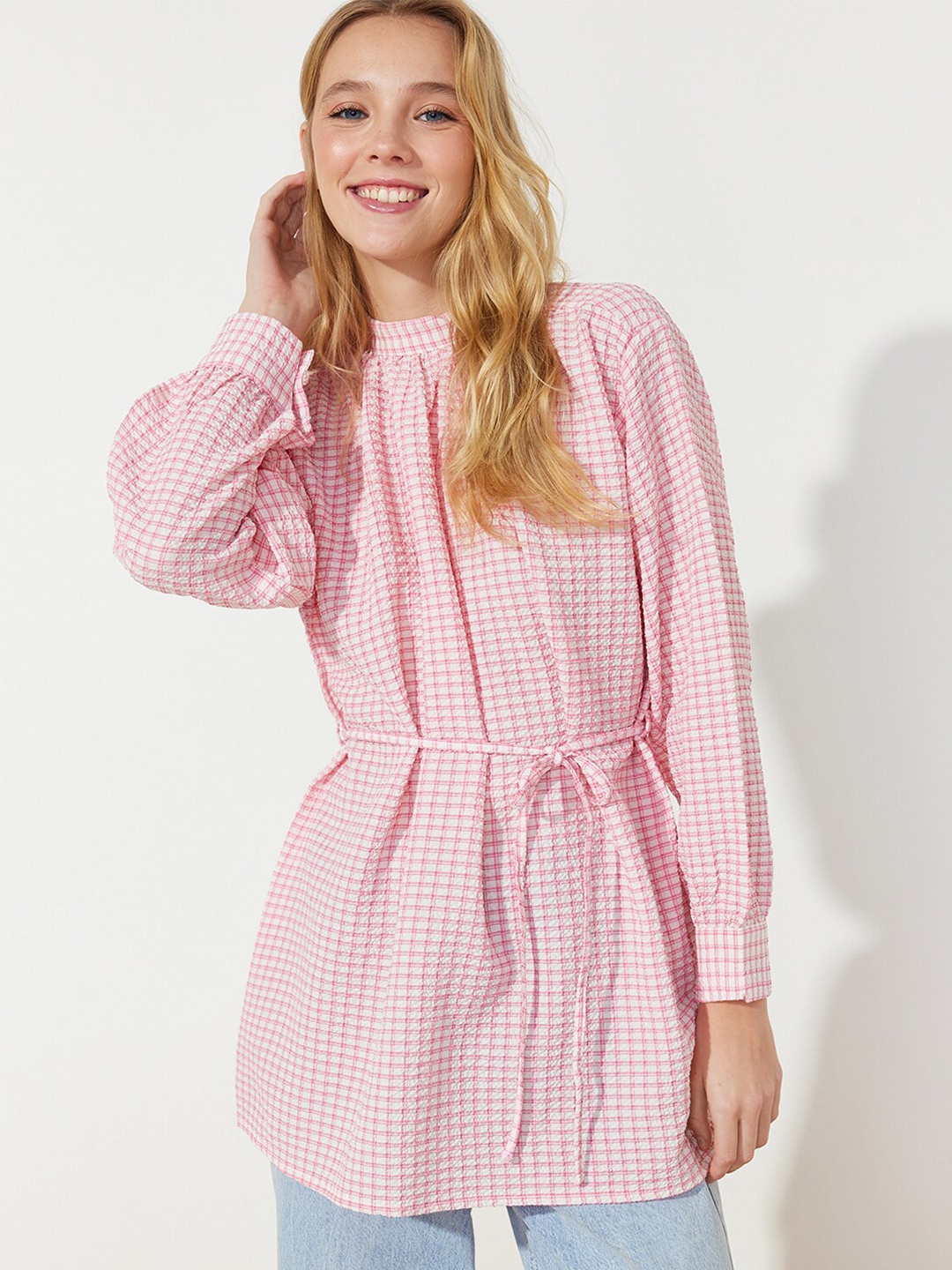 

Trendyol Checked High Neck Cuffed Sleeves Tunic, Pink