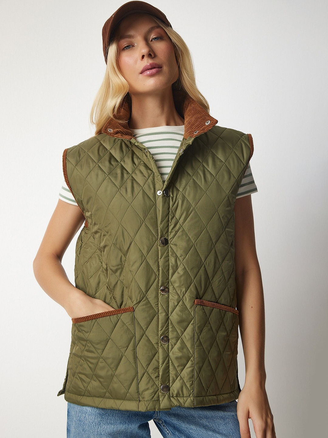 

Trendyol Mock Collar Sleeveless Quilted Jacket, Khaki