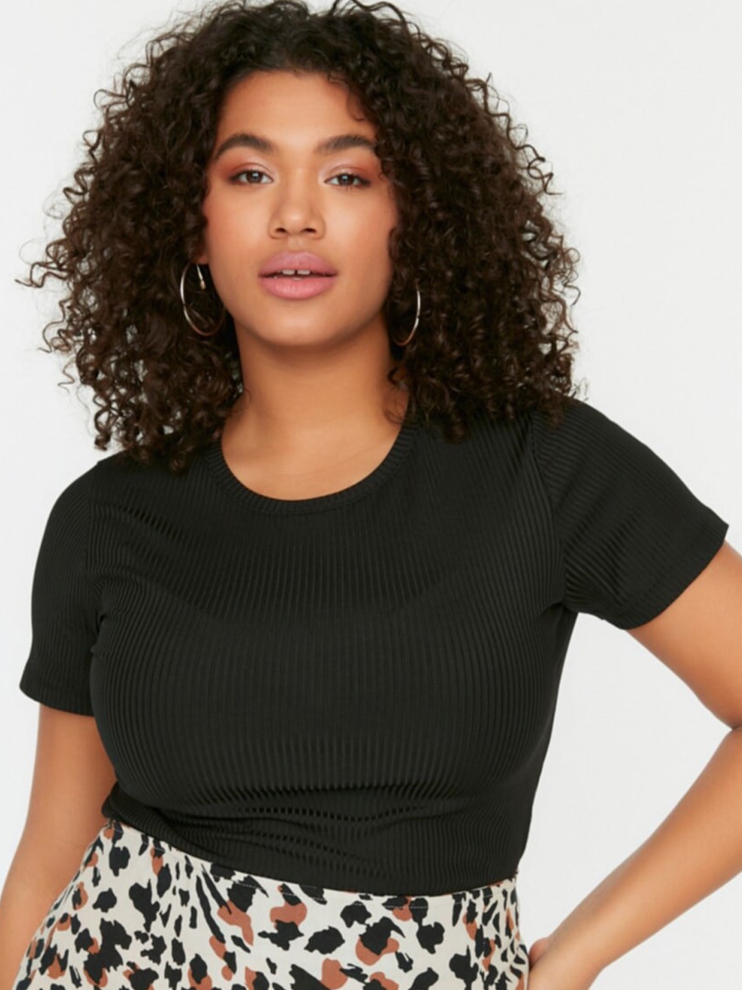 

Trendyol Plus Size Round Neck T-shirt, Black