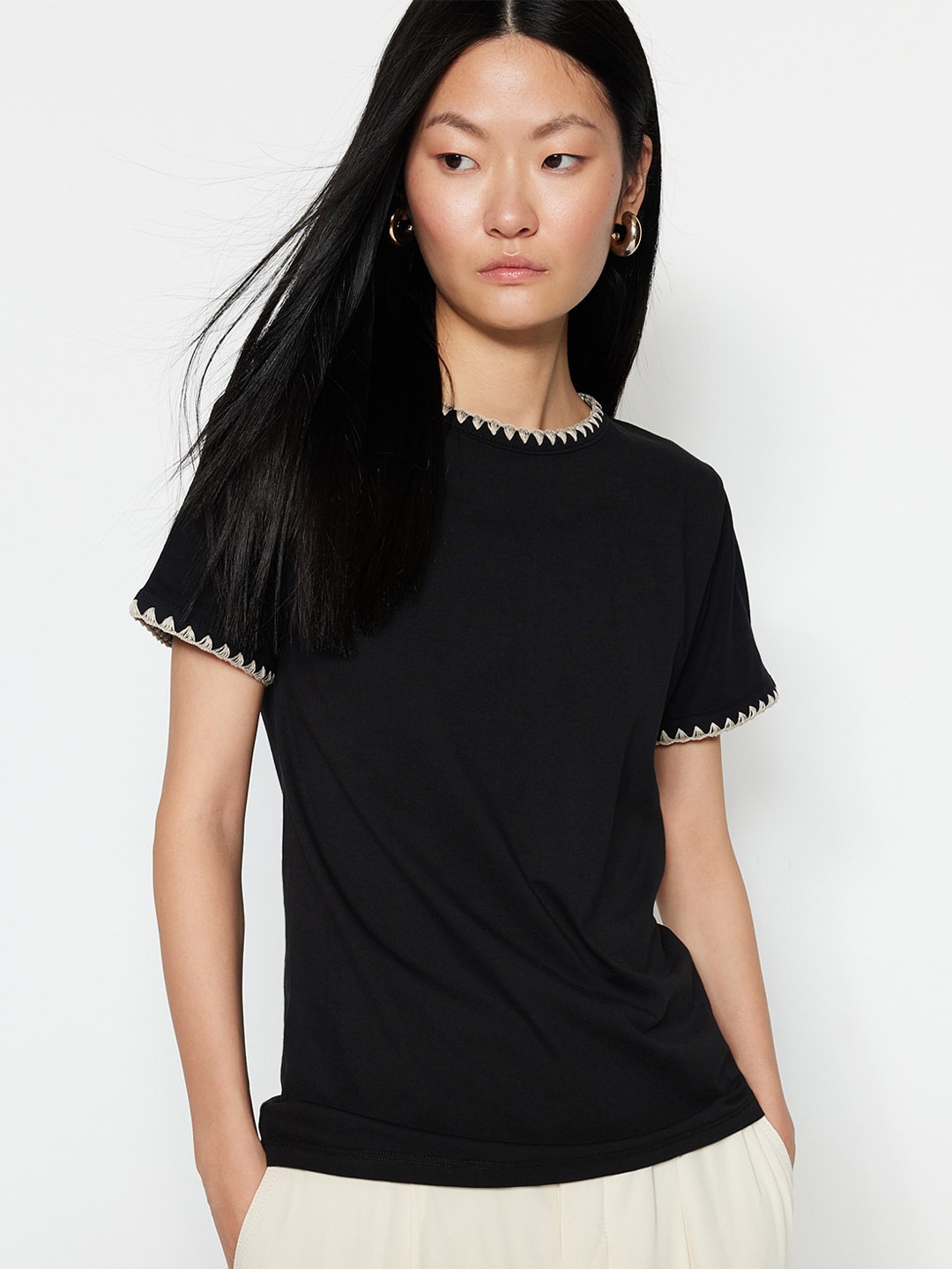 

Trendyol Embroidered Pure Cotton T-shirt, Black